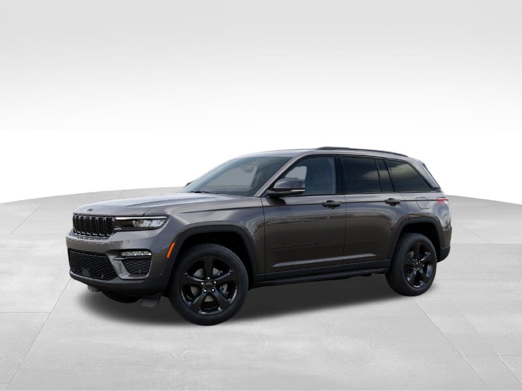 Used 2025 Jeep Grand Cherokee Limited w/ Luxury Tech Group II RWD image 2