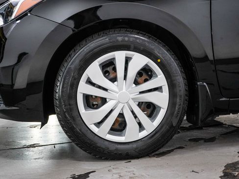 Used 2021 Nissan Versa S FWD image 26