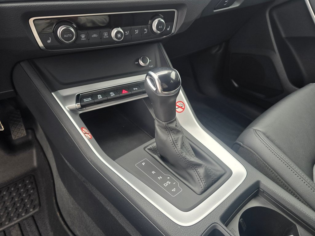 Used 2025 Audi Q3 2.0T Premium AWD/4WD image 16