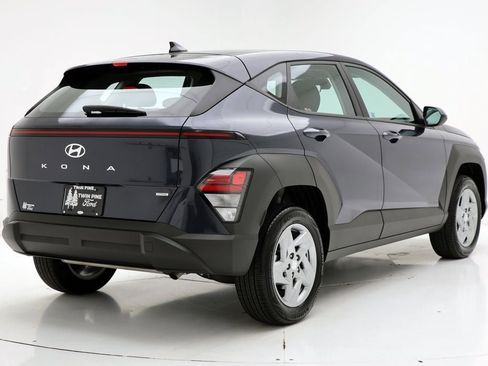 Used 2024 Hyundai Kona SE image 9