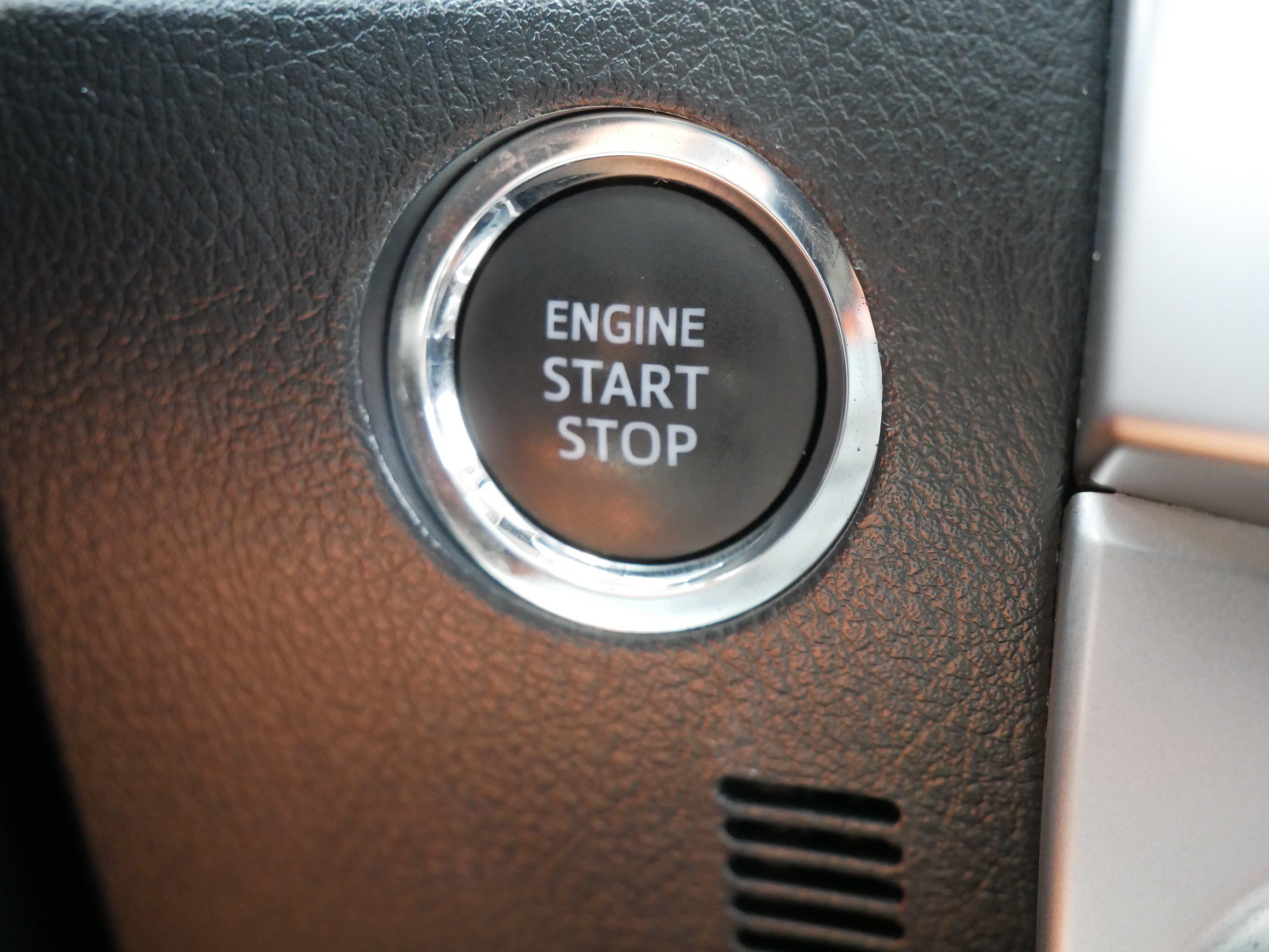 Used 2022 Toyota 4Runner Limited AWD/4WD image 28