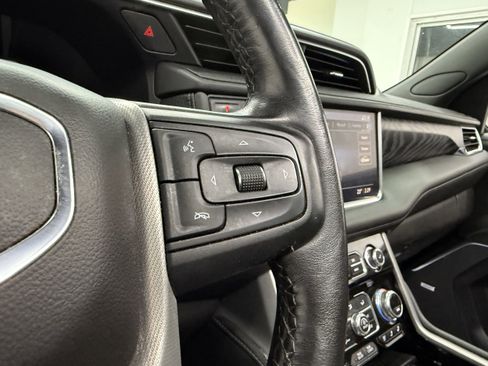 Used 2021 GMC Yukon Denali w/ Denali Premium Package image 17