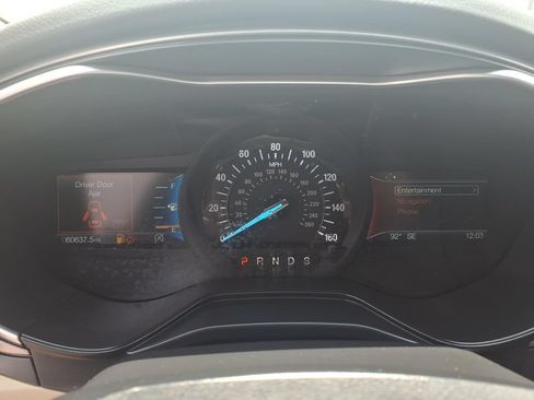 Used 2019 Ford Fusion SE FWD image 8