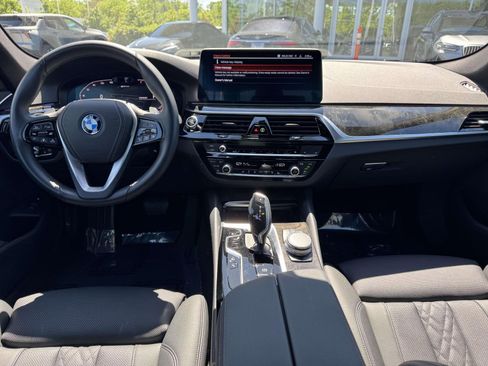 Certified 2023 BMW 530e xDrive AWD/4WD image 15