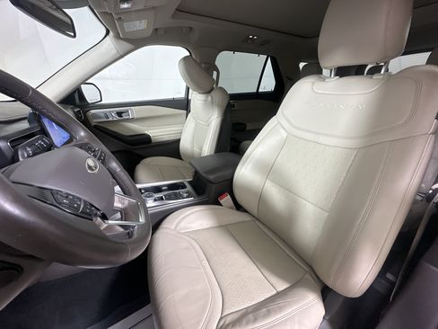 Used 2020 Ford Explorer Platinum AWD/4WD image 9