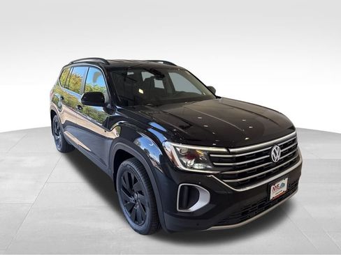 New 2026 Volkswagen Atlas SE image 7