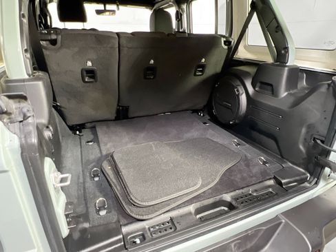 Used 2023 Jeep Wrangler Sahara image 23