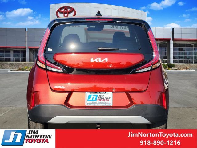 Used 2023 Kia Soul LX FWD image 6
