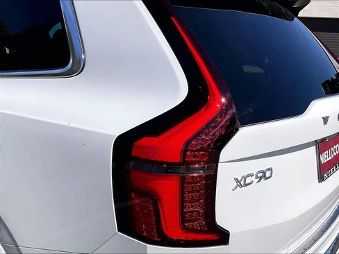 New 2026 Volvo XC90 T8 Plus w/ Protection Package AWD/4WD image 25