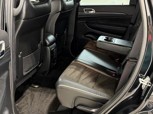 Certified 2022 Jeep Grand Cherokee Laredo X image 23