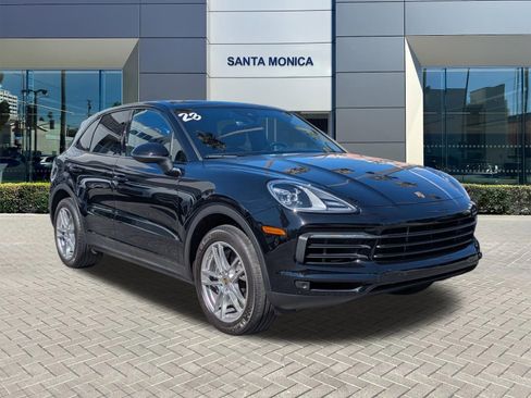 Used 2023 Porsche Cayenne image 3