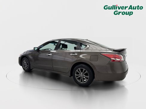 Used 2015 Nissan Altima 2.5 S w/ Special Edition Package FWD image 4