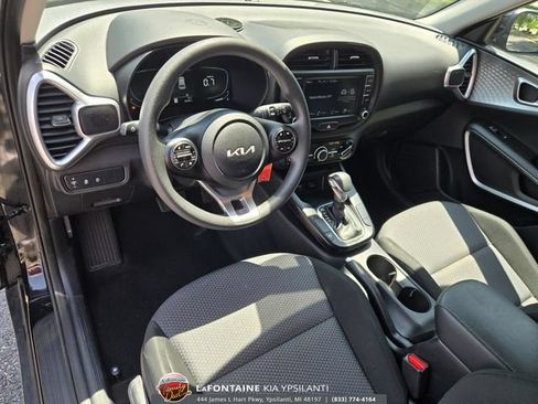 Certified 2023 Kia Soul LX w/ Option Group 015 FWD image 11