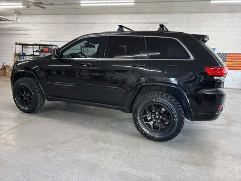 Used 2015 Jeep Grand Cherokee Altitude image 2