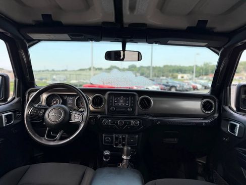 Used 2019 Jeep Wrangler Unlimited Sport S AWD/4WD image 32