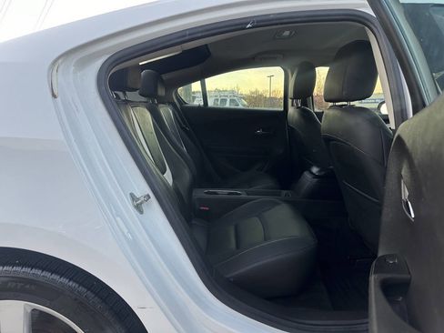 Used 2012 Chevrolet Volt Premium w/ Premium Trim Package image 7