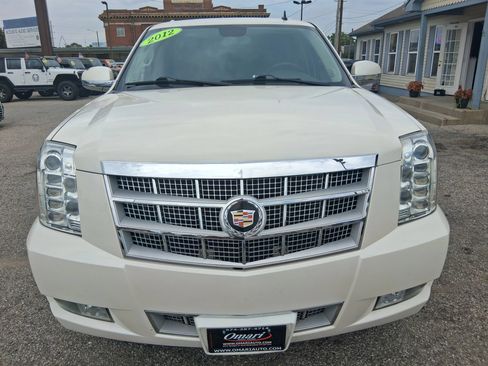 Used 2012 Cadillac Escalade Platinum AWD/4WD image 7