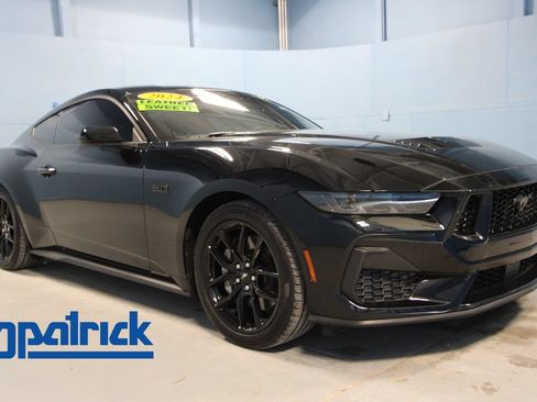 Used 2024 Ford Mustang GT RWD image 1