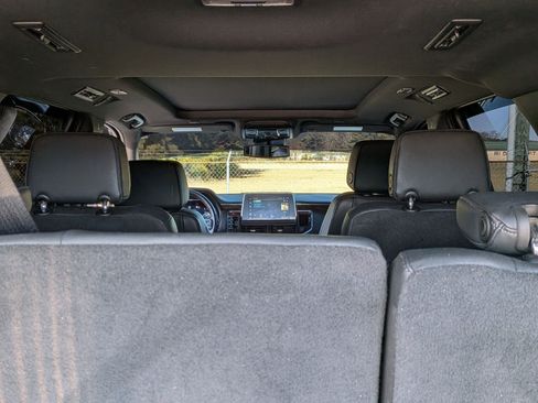 Used 2023 Chevrolet Tahoe Z71 w/ Luxury Package image 34