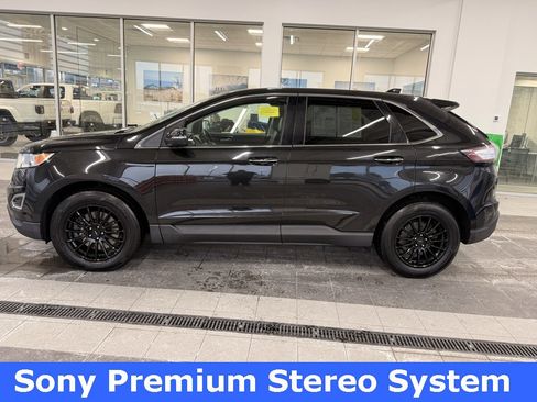 Used 2015 Ford Edge Titanium image 5