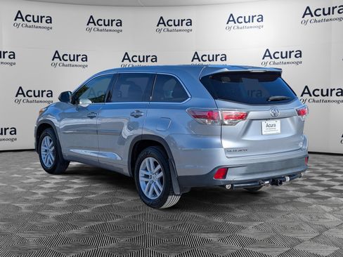 Used 2014 Toyota Highlander LE image 5