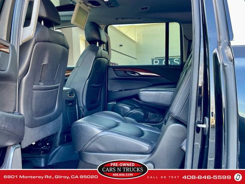 Used 2019 Cadillac Escalade ESV Premium Luxury image 10