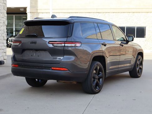 Used 2024 Jeep Grand Cherokee L Limited w/ Black Appearance Package RWD image 3