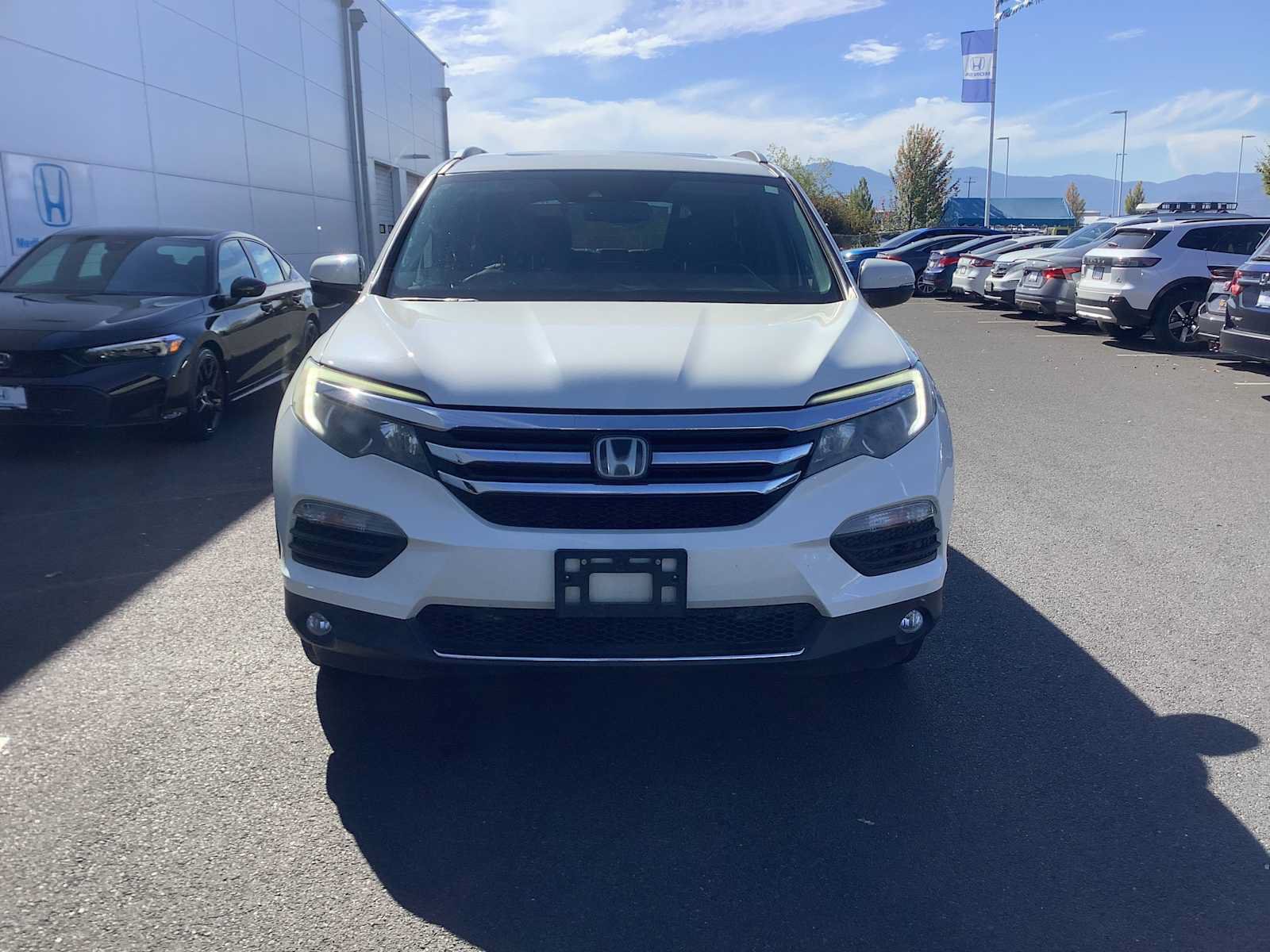 Used 2018 Honda Pilot Touring image 9