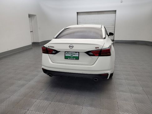 Used 2024 Nissan Altima 2.5 SR w/ SR Premium Package FWD image 7