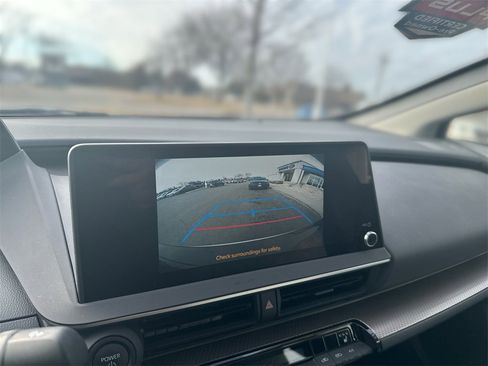 Used 2024 Toyota Prius XLE image 23