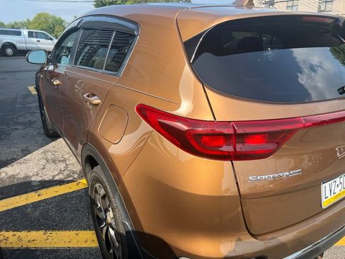 Used 2020 Kia Sportage LX AWD/4WD image 7