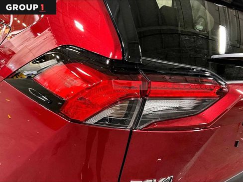 Used 2025 Toyota RAV4 XLE image 28