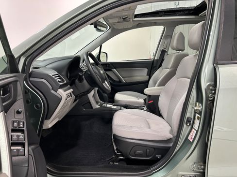 Used 2018 Subaru Forester 2.5i Premium w/ Popular Package #2A image 4
