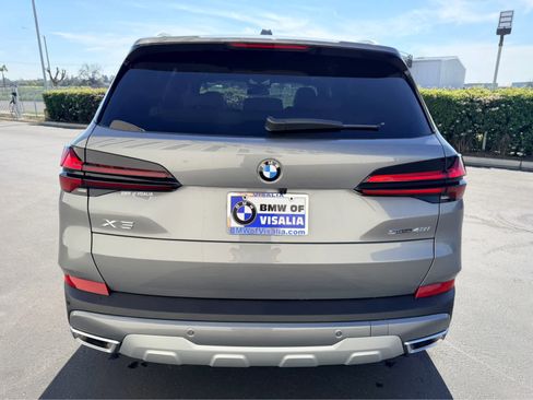 New 2026 BMW X5 sDrive40i w/ Premium Package image 4