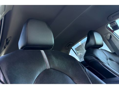 Used 2021 Toyota Camry XSE image 18