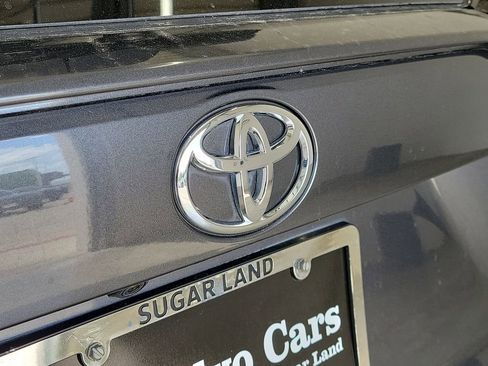 Used 2020 Toyota RAV4 XLE w/ Convenience Package image 10