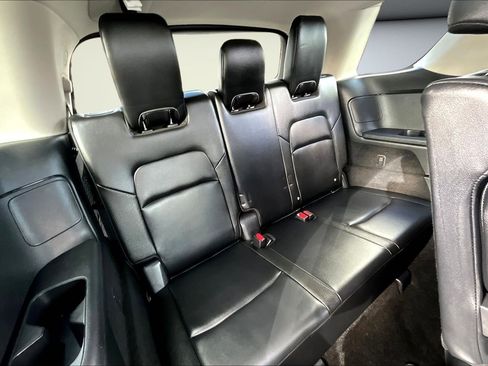 Used 2023 Nissan Pathfinder SL image 25