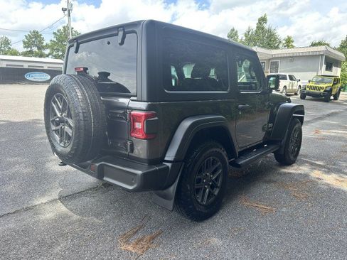 Used 2020 Jeep Wrangler Sport AWD/4WD image 5