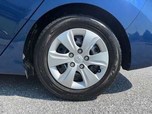 Used 2016 Hyundai Elantra SE FWD image 30
