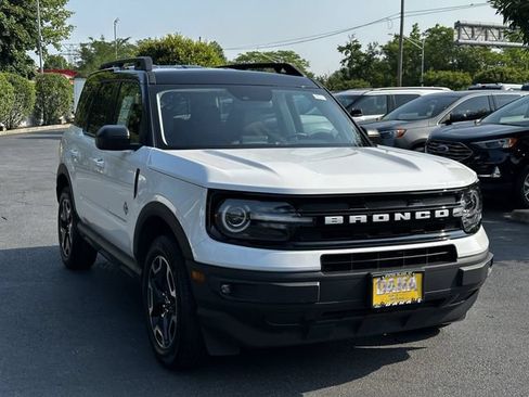 Certified 2022 Ford Bronco Sport Outer Banks w/ Tech Package AWD/4WD image 1