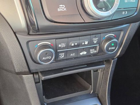 Certified 2020 Acura ILX w/ Premium Package image 27