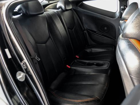 Used 2016 Hyundai Veloster Turbo image 29