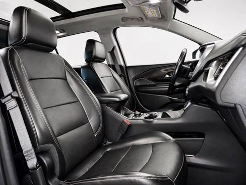 Used 2022 GMC Terrain SLT w/ Infotainment Package II AWD/4WD image 15