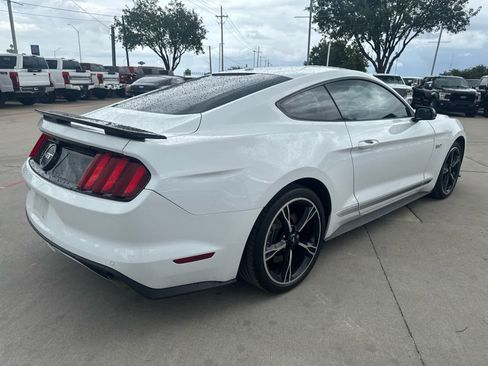 Used 2016 Ford Mustang GT Premium w/ Equipment Group 401A RWD image 4