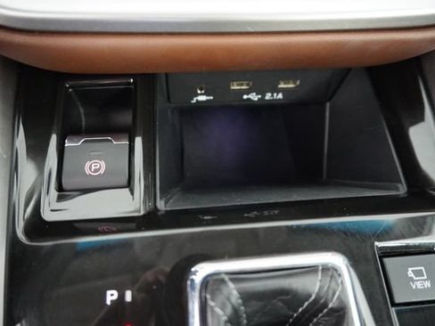 Used 2020 Subaru Outback Touring XT AWD/4WD image 29