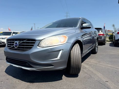 Used 2016 Volvo XC60 T6 w/ Proximity Package FWD image 7