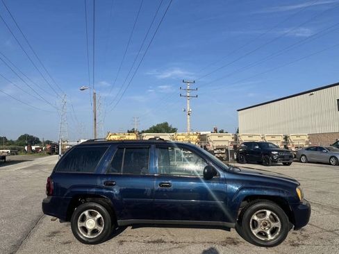 Used 2007 Chevrolet TrailBlazer LS AWD/4WD image 2