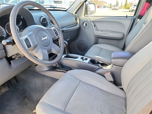 Used 2007 Jeep Liberty Limited image 15