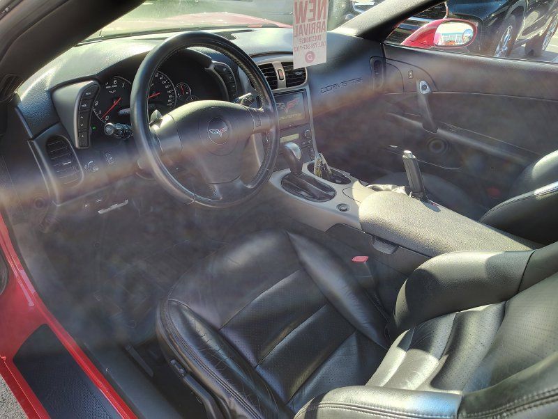 Used 2007 Chevrolet Corvette Convertible w/ Preferred Equipment Group RWD image 10