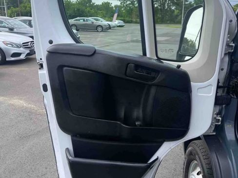 Used 2018 RAM ProMaster 2500 image 9